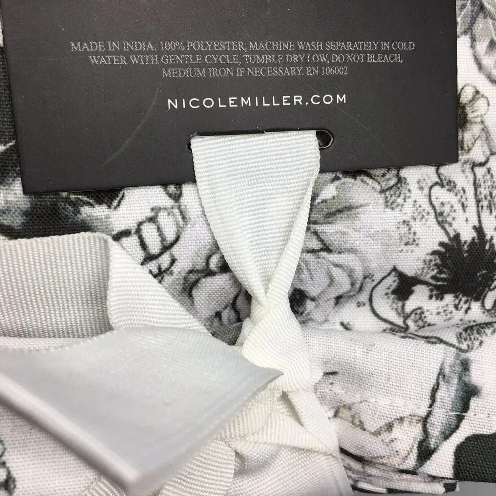 8 Nicole Miller Halloween Skull Floral Napkin Set 18